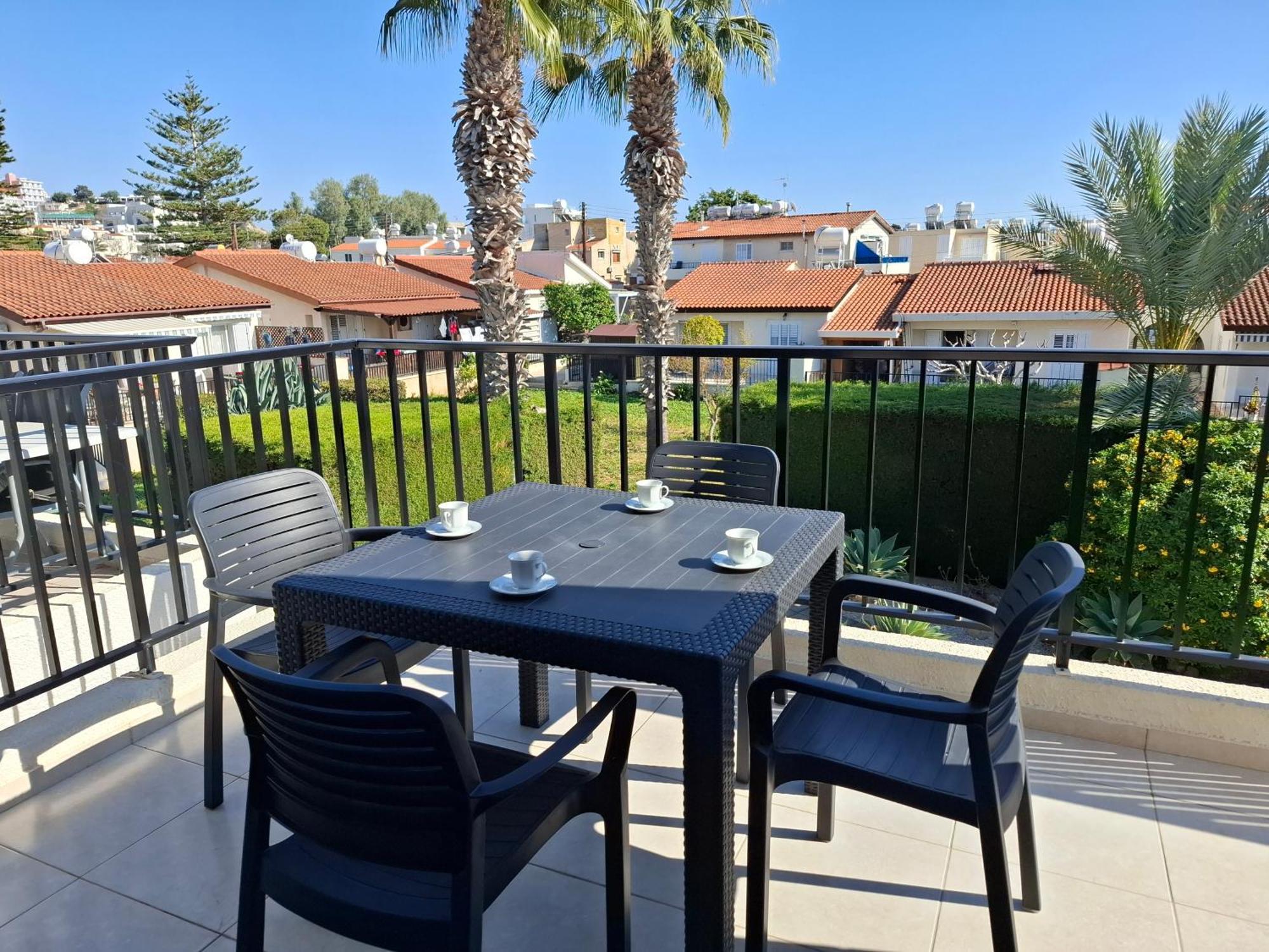 Cyking 2 Bed Apartment With Pool & 10 Min To Beach Paphos Exterior foto